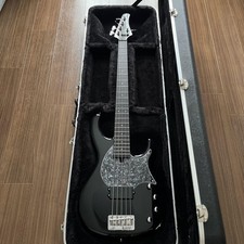 Modulus Fu5 / guitare basse