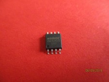 25Q16JVSIG / IC MEMOIRE EEPROM  SOP-8 / 1 PIECE