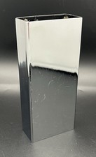 Vase rectangulaire moderniste en métal chromé, design XXème