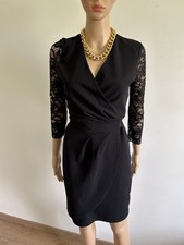 Robe noire avec dentelle