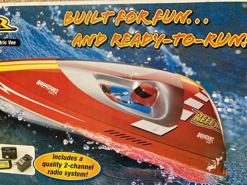 Aquacraft reef racer - rc, boat