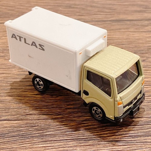 Voiture miniature tomica - voiture,