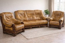 Deux Fauteuils En Bois Massif