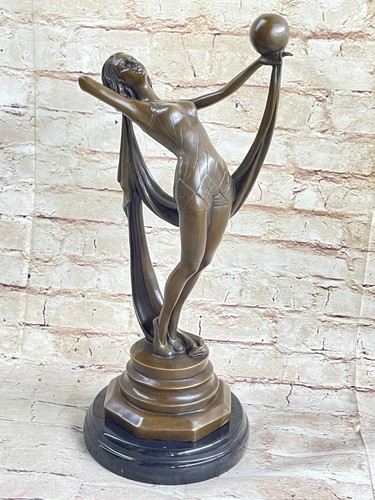 Figurine moderne bronze - en,