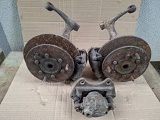 Moyeux avant + étriers avant