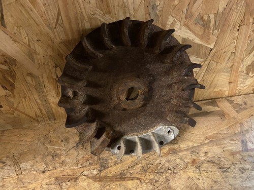 Volant magnétique moteur - magnétique,