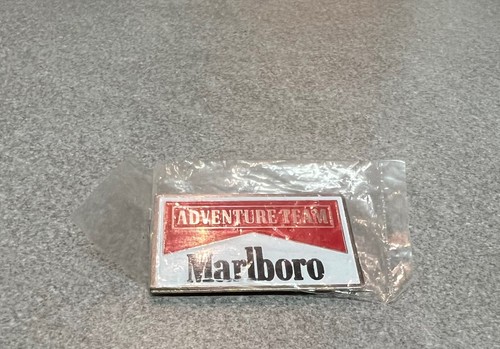 Broche metal cigarettes - broche,