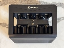 Chargeur Universel VARTA LCD+