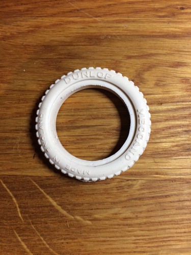 Pneu blanc pour voiture - 1,
