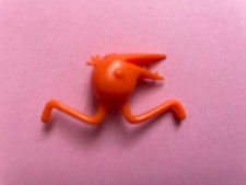 figurine plastique SHADOCK en course publicitaire fromages Les DUCS BUITONI