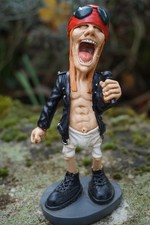 841.3699 FIGURINE GUNS N '