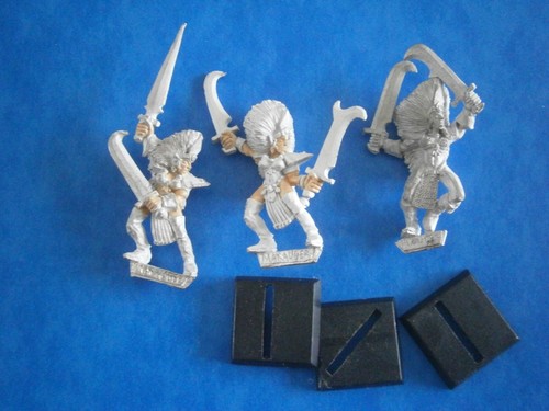 Lot figurines game - 3,