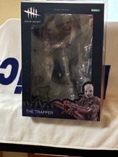 Figurine Kotobukiya Dead by Daylight Trapper avec bonus de piège à ours neuve