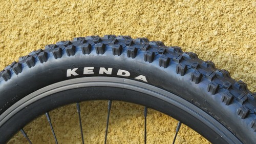 Pneu vtt 10 pouces - 26,