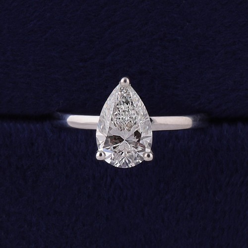 Bague diamant taillé poire