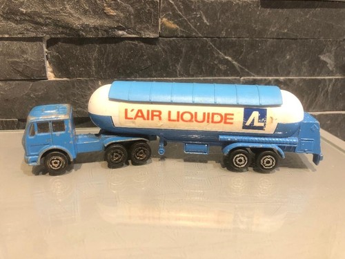Camion citerne miniature