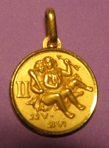 Medaille pendentif neuf signe - pendentif,