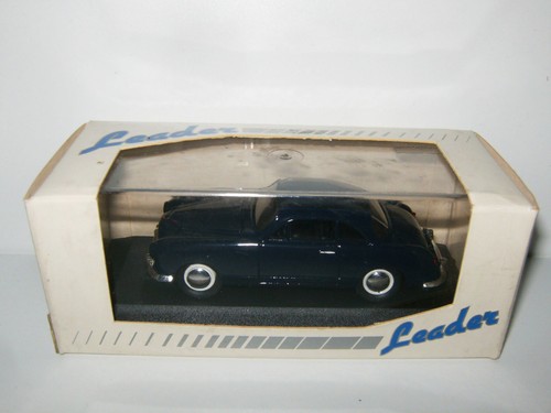 Ford comete bleu - bleu, nuit