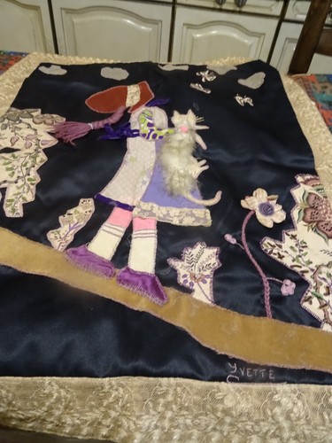 Futur coussin encadrement - coussin,