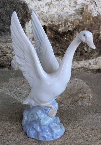 Figurine cygne porcelaine