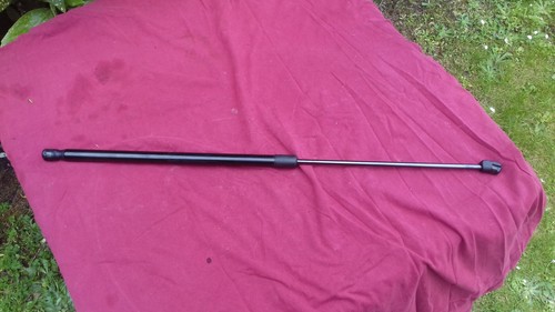Vérin capot moteur pour - de,