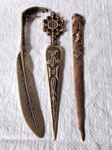 Trois ancien coupe papier en - ,