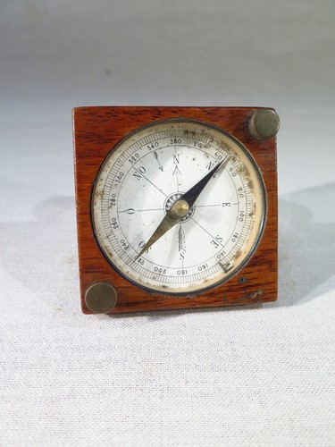 Ancienne petite boussole - ancienne,