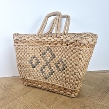 Ancien panier en raphia -