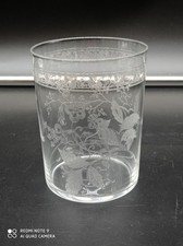 Verre gobelet en Cristal de BACCARAT décors feuillage monogrammé Initiales AM .