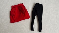 PANTALON ET PULL DE LA TENUE