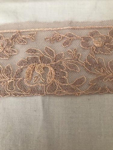 Dentelle tulle brodé ancienne - dentelle,