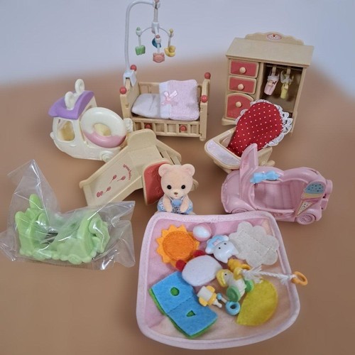 Bébé sylvanian families - sylvanian,