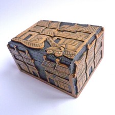 mini Boîte à bijoux ou à trésors en pierre sculptées cadeau noël maison village