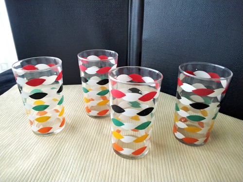 Verres eau ou - à, orangeade