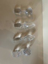 4 bouchons de carafe en cristal (modèles assortis)