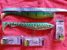 leurre souple armé en bon état  longueur 30cm  27 cm avec triples Daiwa 