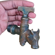 Ancien robinet en laiton