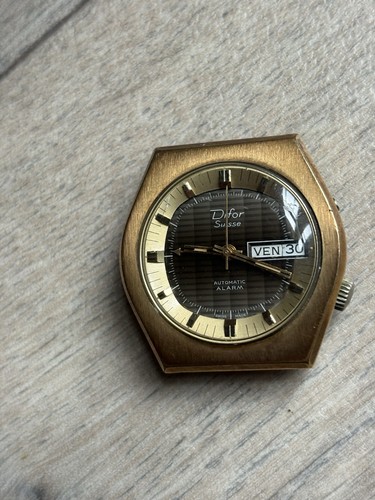 Très rare montre vintage - très,