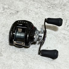 Moulinet de lancer d'appâts droit Daiwa Zillion TW HD 1520XH