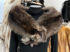 Col En Fourrure De Raton