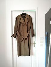 Trench coat long , marque Claude Havrey , taille L , beige ,en très bon état 