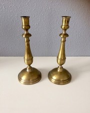 Deux beaux chandeliers / bougeoirs anciens