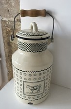 POT Berthe A LAIT emaillé