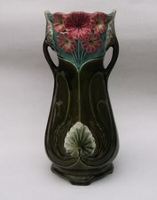 Vase en barbotine art nouveau