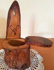 Ancienne Boîte à sel murale