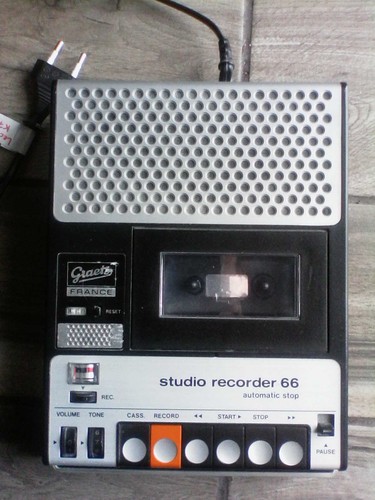 Magnétophone lecteur - magnétophone,
