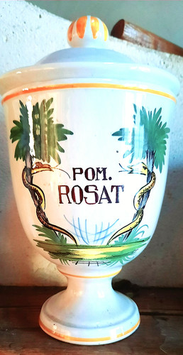 Pot pharmacie faience pom - en,