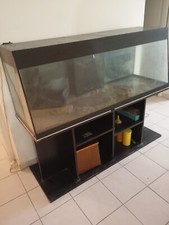 aquarium avec meuble  noir. 1.50m x 0.45m hauteur 1.30