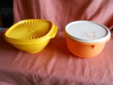 2 TUPPERWARE : "Soleil" et "40