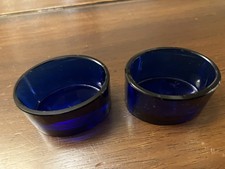 2 anciens petits verre de salerons (bleus)